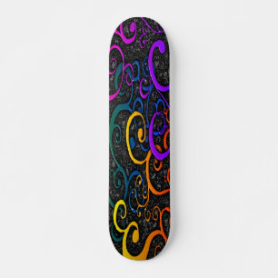 Farbenfrohe Skateboard für Geblüht Muster