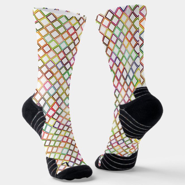 Farbenfrohe Socken mit einem lebendigen Diamantmus (Gewinkelt)