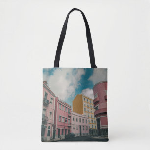 FARBENFROHE STADT