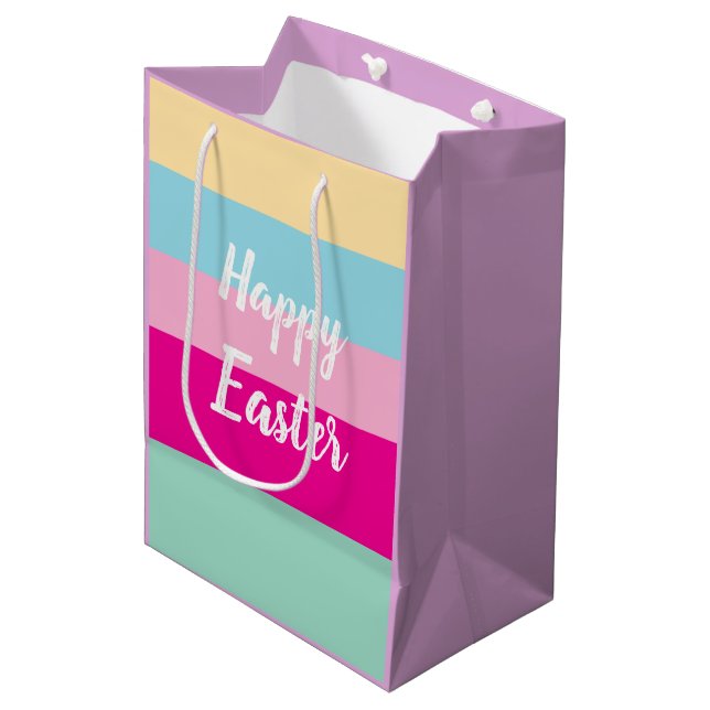 Farbenfrohe Streifen Muster glückliche Osterflachk Mittlere Geschenktüte (Vorderseite Schrägansicht)