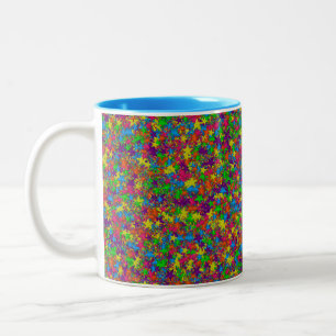 Farbenfrohe Tasse aus Metall