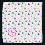 Farbenfrohe Tierpaw-Monogramm Halstuch<br><div class="desc">Zeigen Sie,  wie viel Sie Tiere mit dieser niedlichen bunten Pfote gemustert bandana Liebe. Auch sieht phantastisch aus mit einem schwarzen Hintergrund. Wetten Sie,  dass Ihr Haustier es anziehen wird!</div>