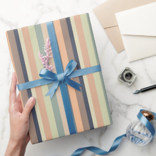 Farbenfrohe trendy Streifen Geburtstag Geschenkpapier