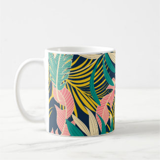Farbenfrohe tropische Blätter: Sommermuster. Kaffeetasse