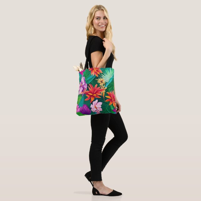 Farbenfrohe tropische Blume Muster (Am Model)