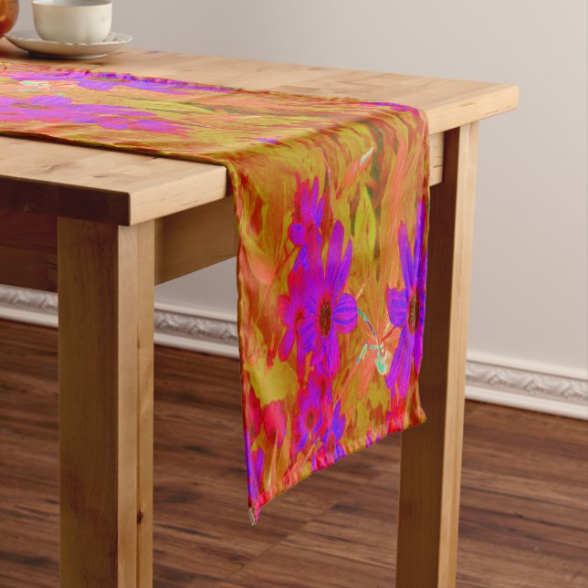 Farbenfrohe Ultra-Violet-, Magenta- und Rote Wildb Kurzer Tischläufer (Beispiel)