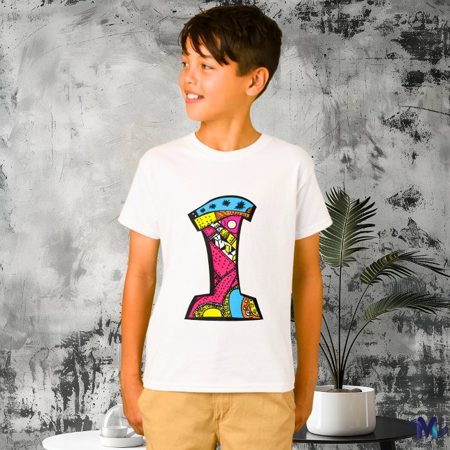 Farbenfrohe und lustige Monogram I Tribal and Dood T-Shirt (Von Creator hochgeladen)
