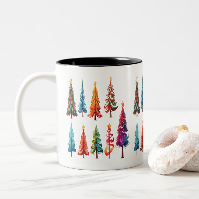 Farbenfrohe Weihnachtsbäume Zweifarbige Tasse (Mit Donut)