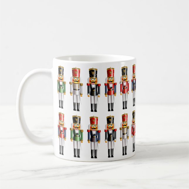 Farbenfrohe Weihnachtscreme-Spielzeugsoldaten Tasse (Links)
