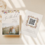 Farbenfrohe Wildblume | Beige Meadow Foto QR-Code Save The Date<br><div class="desc">Diese farbenfrohe Wildblume | Beige Wiese Foto QR Code Save the Date ist perfekt für Ihre einfache, whimsical boho Regenbogen Sommer Hochzeit. Die hellen, zauberhaften Rosa-, Gelb-, Orange- und Goldfloralen verleihen diesem Produkt das Gefühl eines minimalistisch eleganten Vintagen Hippie-Frühlingsgartens. Das moderne Design ist künstlerisch und zart und zeigt eine klassische...</div>