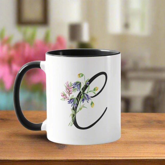 Farbenfrohe Wildblumen und Hübsche "C" Tasse (Von Creator hochgeladen)