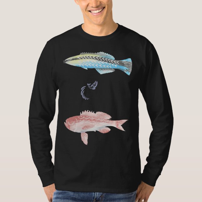 Farbenfroher Fisch mit einem kleinen Springer in d T-Shirt (Vorderseite)
