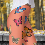 Farbenfroher Lachs Pink Butterfells Muster Leggings<br><div class="desc">Graceful Style, Bold Comfort: Fügen Sie Ihrem Tag mit diesen Butterfly-Leggings einen charmanten Flut hinzu! Mit einem bunten, auffälligen Design bieten sie für jeden Anlass sowohl Beauty als auch Komfort. Egal ob Sie unterwegs sind oder unterwegs sind, diese Leggings bringen Ihren Blick in die nächste Ebene. Holt euch, bevor sie...</div>