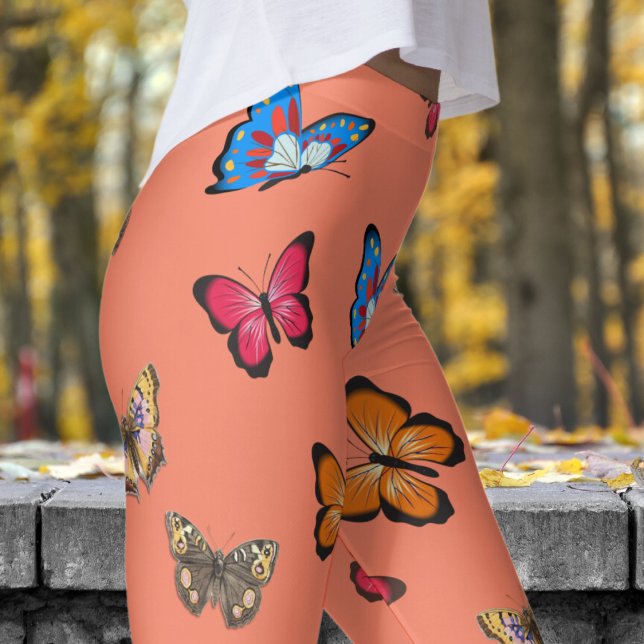 Farbenfroher Lachs Pink Butterfells Muster Leggings (Colorful Butterflies on Salmon)