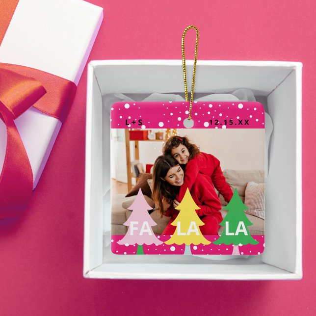 Farbenfroher Neon Fa La Christmas Foto Pink Keramikornament (Colourful Bright Neon Fa La Christmas Photo Pink Ceramic Ornament)