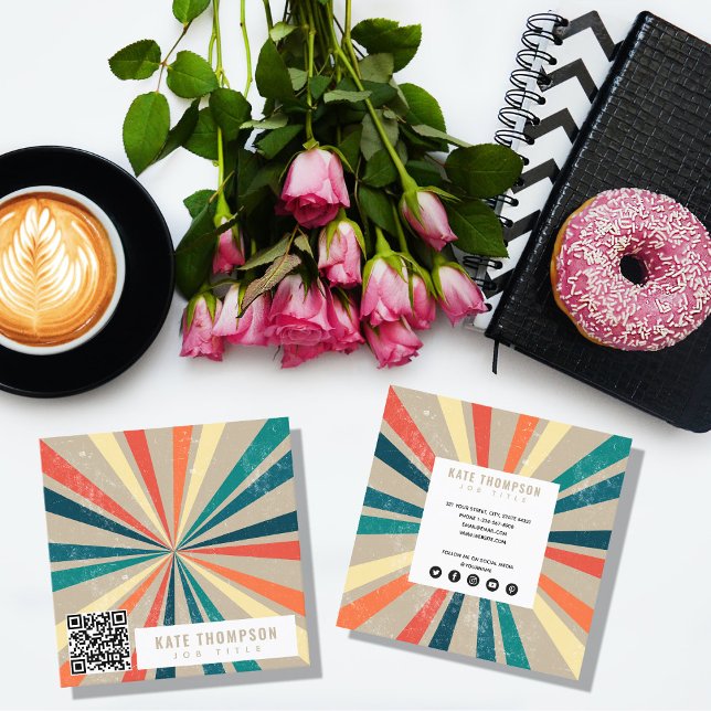 Farbenfroher Retro-Regenbogen-Sunburst-QR-Code Quadratische Visitenkarte (Von Creator hochgeladen)