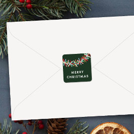 Farbenfroher Tannenbaumgirlande Frohe Weihnachten  Quadratischer Aufkleber