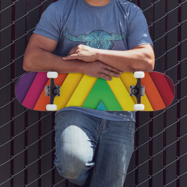Farbenfrohes abstraktes Chevron-Muster Skateboard (Außenbereich 3)