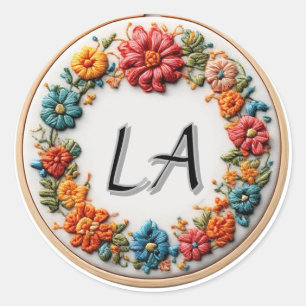 Farbenfrohes besticktes Alphabet-Design Runder Aufkleber