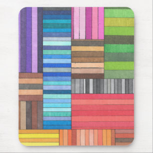 Farbenfrohes geometrisches Streifenmuster im Regen Mousepad