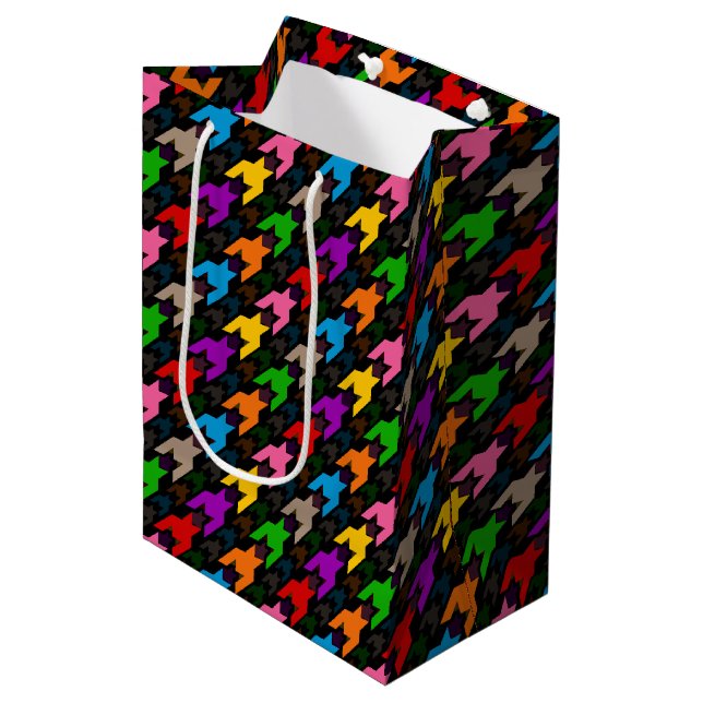 Farbenfrohes Houndstooth-Muster Schwarz  Mittlere Geschenktüte (Vorderseite Schrägansicht)
