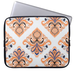 Farbenfrohes Ikat-Muster im Vintage-Stil. Elegante Laptopschutzhülle