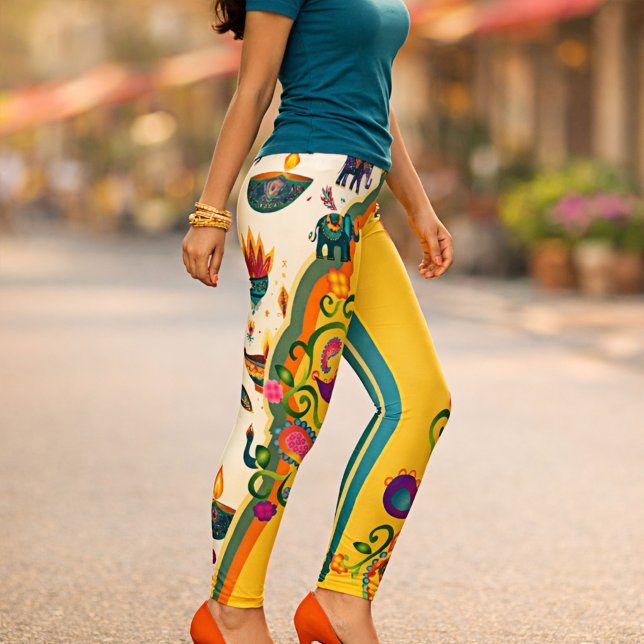 Farbenfrohes indisches Elefantenmuster Boho Leggings (Leggings featuring an India inspired colorful design with paisley pattern and elephants)