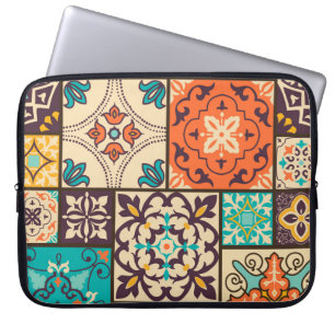 Farbenfrohes islamisches Patchwork: Vintage-Fliese Laptopschutzhülle