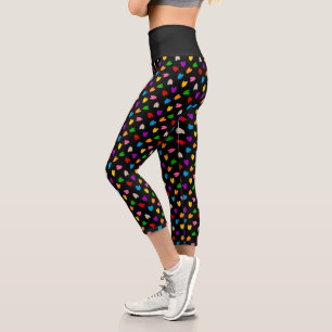Farbenfrohes Liebesherzen Musterdesign Schwarz Capri Leggings