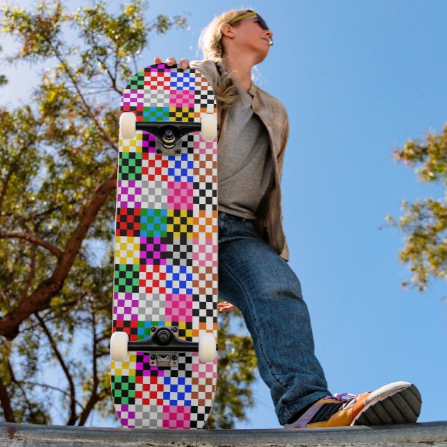 Farbenfrohes Patchwork Karomuster Design  Skateboard (Von Creator hochgeladen)