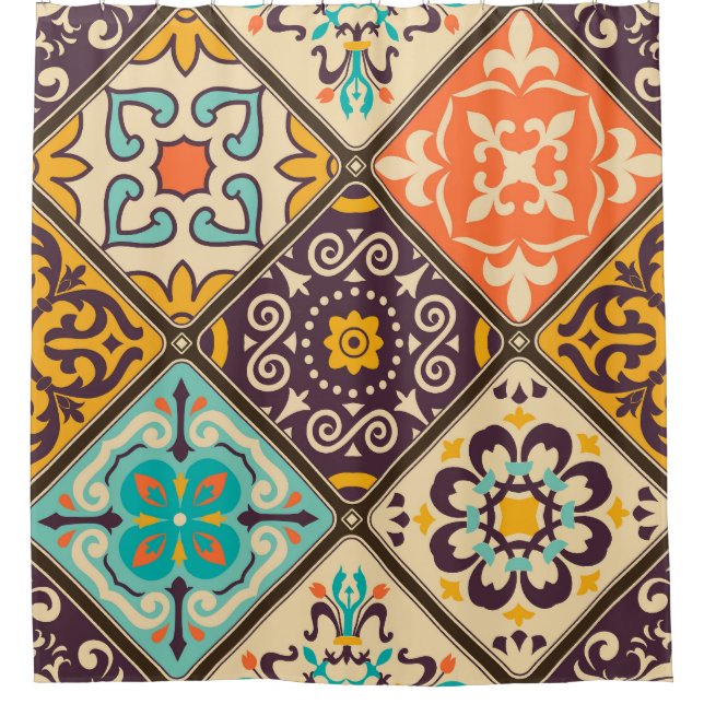 Farbenfrohes Patchwork: Majolika-Fliesendesign Duschvorhang (Vorderseite)