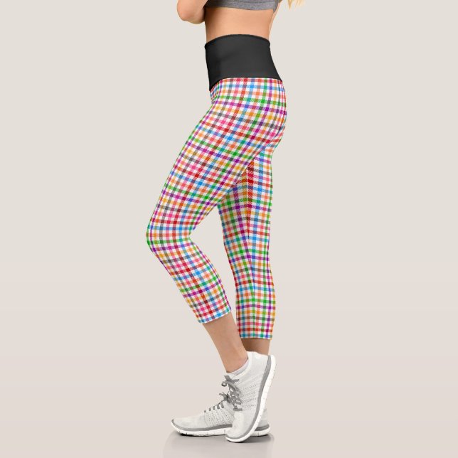 Farbenfrohes Regenbogen-Gingham-Karo-Design - Weiß Capri Leggings (Links)