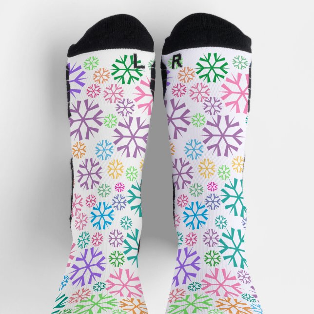 Farbenfrohes Schneeflockenmuster auf Weiß Socken (Oben)
