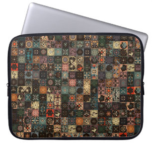 Farbenfrohes vintage nahtloses Muster mit floralen Laptopschutzhülle