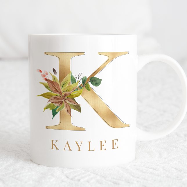 Farbflorale und goldene Buchstaben K Monogramm Kaffeetasse (Von Creator hochgeladen)