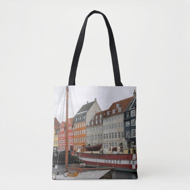FARBHAFTE GEBÄUDE NEBEN DEM FLUSS (Vorderseite)