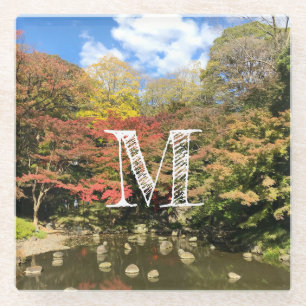 Farbige Ahornbäume nach Teich Glasuntersetzer