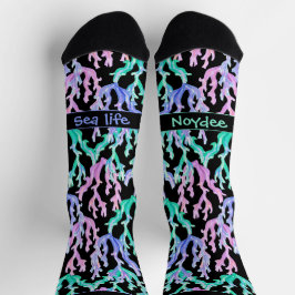 Farbige Algen, Text auf Schwarz Socken