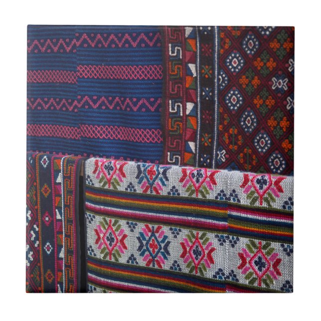 Farbige bhutanische Textilien Fliese (Vorderseite)