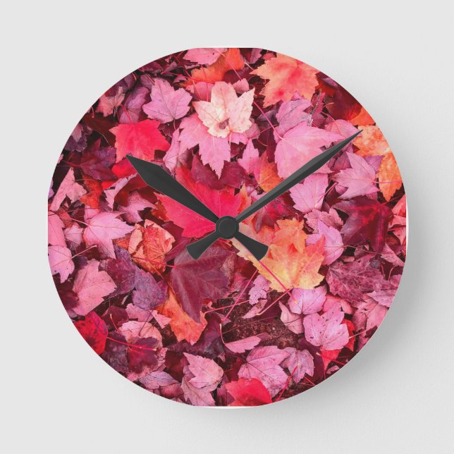 Farbige Blätter des Herbstes Runde Wanduhr (Vorderseite)