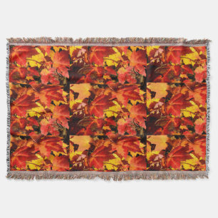 Farbige Blätter im Herbst, goldfarbenes orangefarb Decke