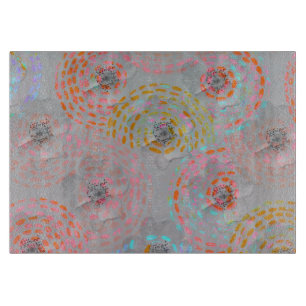 Farbige Blume mit gepunkteten grafischen Linien Schneidebrett