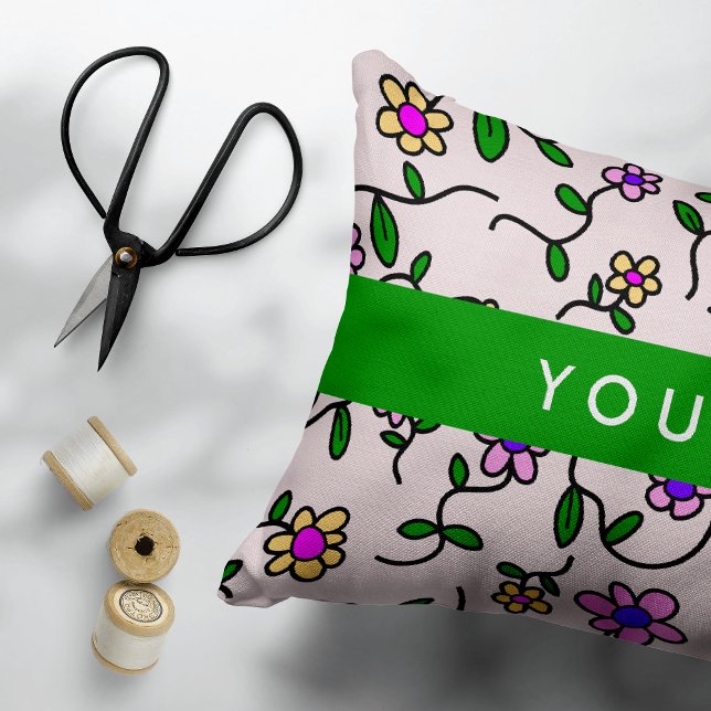 Farbige Blume, rosa Hintergrund, grün Dekokissen (Von Creator hochgeladen)