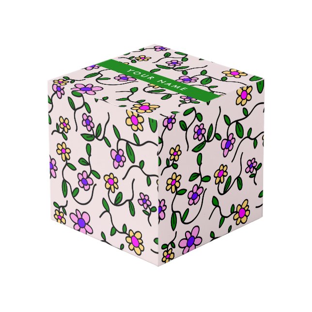 Farbige Blume, rosa Hintergrund, grün Würfel (Vorderseite Schrägansicht)