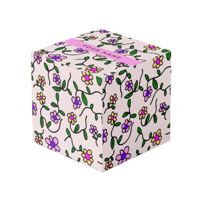 Farbige Blume, rosa Hintergrund, rosa Würfel (Vorderseite Schrägansicht)