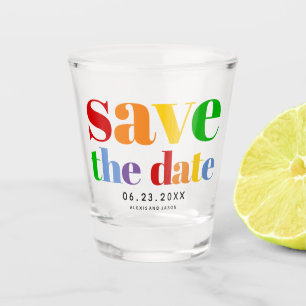 Farbige Buchstaben, Punkte und Streifen, homosexue Schnapsglas