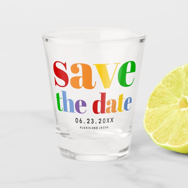 Farbige Buchstaben, Punkte und Streifen, homosexue Schnapsglas (Vorderseite)