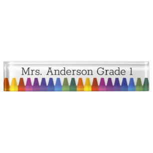 Farbige Crayons personalisieren Schreibtischnamens Namensplakette