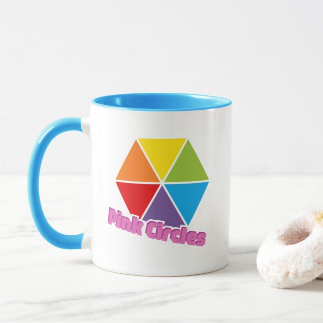 Farbige Dreiecke mit rosa Kreise Text Tasse (Mit Donut)