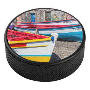 Farbige Fischerboote, Kap Verde Eishockey Puck